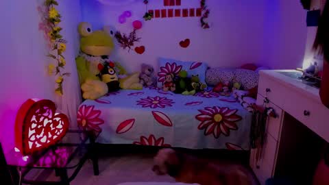 Mia online show from 02-17-25, 09:41