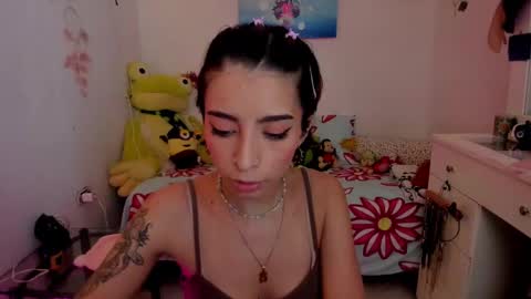 Mia online show from 02-27-25, 12:43