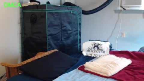 Snapshot of justonetime1 chatting on 03-13-26, 04:57 Justonetime1 online show from 03-13-26, 04:57