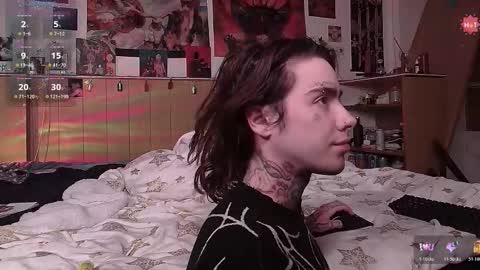 Snapshot of juuzou_kit chatting on 01-10-26, 02:19 Juuzou hehim u can call me Juz online show from 01-10-26, 02:19