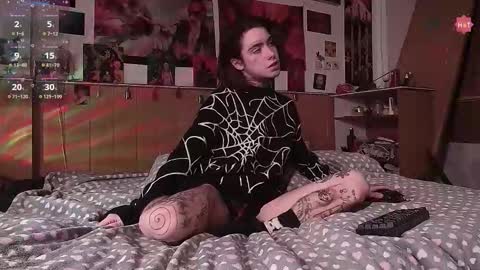 Snapshot of juuzou_kit chatting on 01-18-26, 01:37 Juuzou hehim u can call me Juz online show from 01-18-26, 01:37