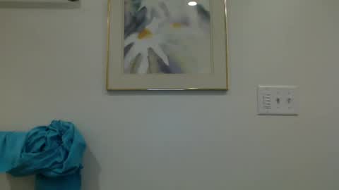 J and Sugar snap pea online show from 02-13-25, 04:00