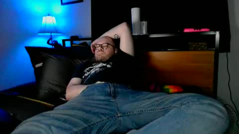 MidsizeBiGuy online show from 01-01-25, 07:09