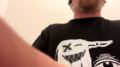 Snapshot of jwowzer69 chatting on 12-25-24, 07:14 Rock Peaches Last tipper gets surprise online show from 12-25-24, 07:14