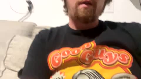 Snapshot of jwowzer69 chatting on 01-17-25, 04:17 Rock Peaches Last tipper gets surprise online show from 01-17-25, 04:17