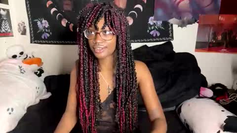 Snapshot of k1m08 chatting on 01-19-26, 01:04 Aki Kim online show from 01-19-26, 01:04