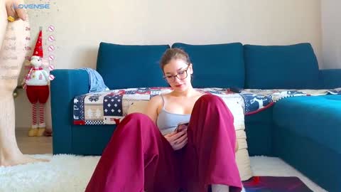 Snapshot of k1tty_cute chatting on 01-12-25, 09:08 KITTY AND NICK Broadcast start time 10 am and 10 pm Moscow time online show from 01-12-25, 09:08