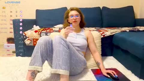 Snapshot of k1tty_cute chatting on 02-11-25, 07:27 KITTY AND NICK Broadcast start time 10 am and 10 pm Moscow time online show from 02-11-25, 07:27