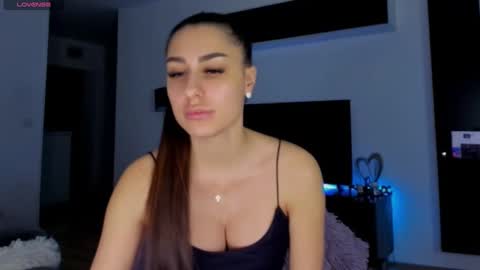 Snapshot of k_chic1 chatting on 02-09-25, 09:17 k_chic1 online show from 02-09-25, 09:17