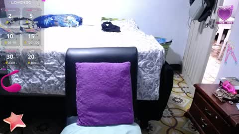 Snapshot of kaarlaa_ chatting on 07-29-26, 04:49 Karla online show from 07-29-26, 04:49