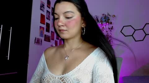 Snapshot of kablue_ chatting on 01-24-25, 01:03 IG kablue 1 online show from 01-24-25, 01:03