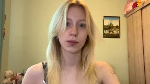 Snapshot of kacicasal chatting on 06-24-26, 02:16 Mia 1st day here online show from 06-24-26, 02:16