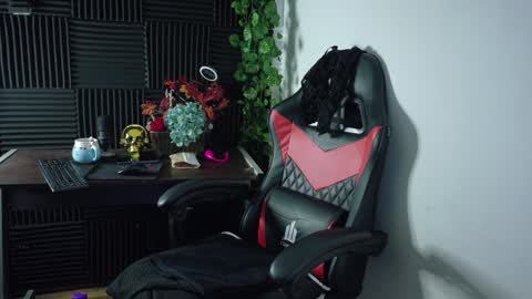 Snapshot of kad_kad chatting on 12-30-24, 07:32 Kanela online show from 12-30-24, 07:32