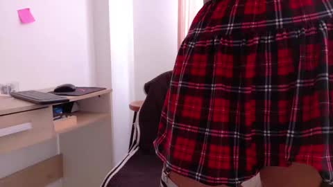 Snapshot of kad_kad chatting on 11-17-25, 03:40 Kanela online show from 11-17-25, 03:40