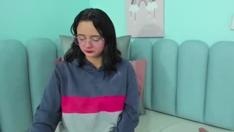 Kyelie online show from 03-12-25, 11:54