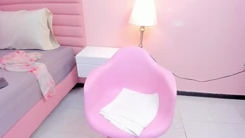 Kyelie online show from 10-30-25, 08:09