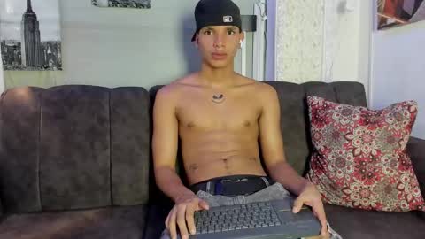 Snapshot of kai_storm7 chatting on 12-20-25, 09:11 KAI online show from 12-20-25, 09:11