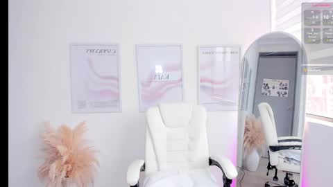 Snapshot of kaia_cam chatting on 03-09-25, 06:11 online show from 03-09-25, 06:11