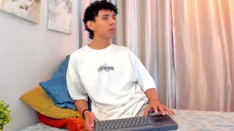 Snapshot of kaiirox chatting on 06-22-26, 07:44 kai online show from 06-22-26, 07:44