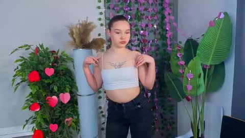 Bonnie online show from 02-18-26, 06:42