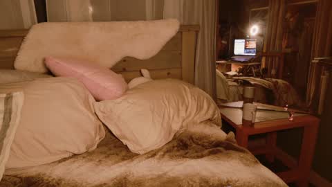 Snapshot of kaileeshy chatting on 01-15-26, 04:28 Kailee Smile online show from 01-15-26, 04:28