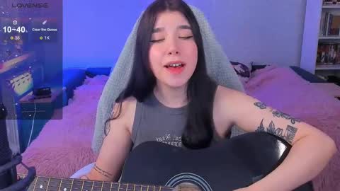 Snapshot of kailey_harris chatting on 12-19-24, 06:45 Kailey NONUDE online show from 12-19-24, 06:45