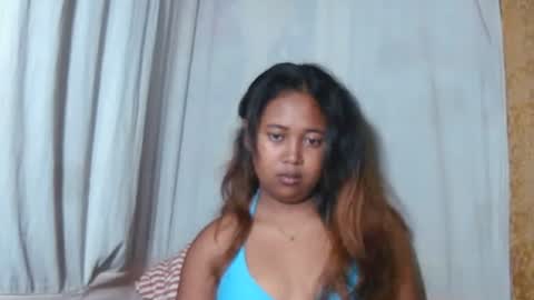 Snapshot of kaillah chatting on 12-19-25, 06:20 kaillah online show from 12-19-25, 06:20