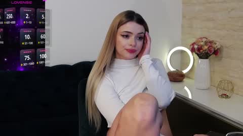 Snapshot of kailyn_moen01 chatting on 12-06-24, 10:30 Kailyn online show from 12-06-24, 10:30