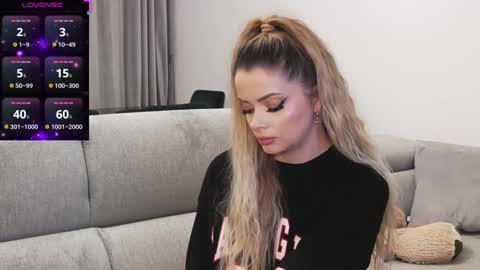 Snapshot of kailyn_moen01 chatting on 01-14-25, 02:19 Kailyn online show from 01-14-25, 02:19