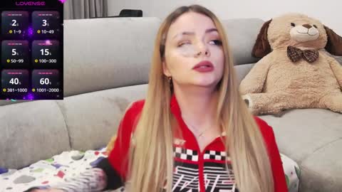 Snapshot of kailyn_moen01 chatting on 01-15-25, 10:35 Kailyn online show from 01-15-25, 10:35