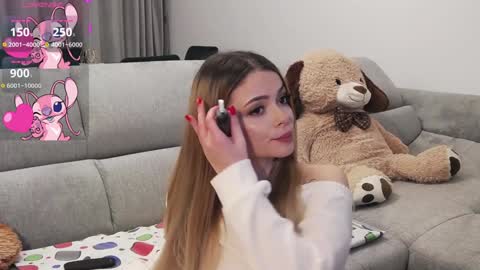 Snapshot of kailyn_moen01 chatting on 01-19-25, 08:09 Kailyn online show from 01-19-25, 08:09