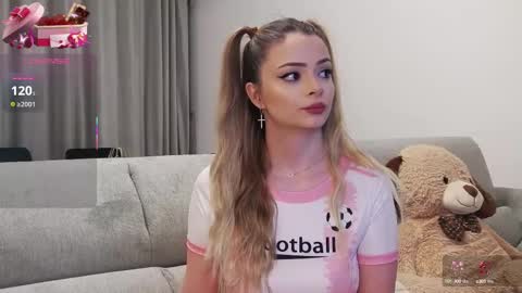 Snapshot of kailyn_moen01 chatting on 02-15-25, 09:48 Kailyn online show from 02-15-25, 09:48