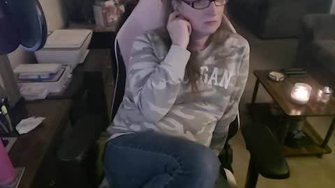 Snapshot of kait331 chatting on 01-03-25, 01:05 Camprincess331 online show from 01-03-25, 01:05