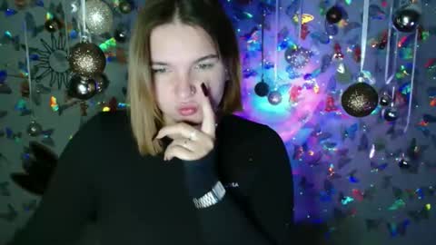 Kaitlin online show from 11-17-25, 06:14