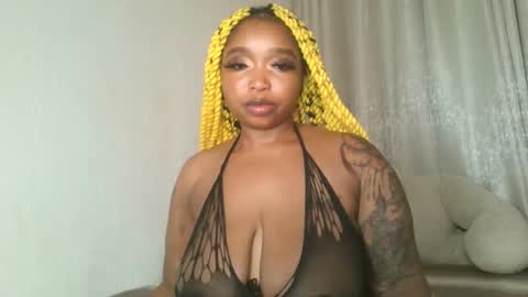 Snapshot of kakey_love chatting on 12-15-24, 02:52 kakey love online show from 12-15-24, 02:52