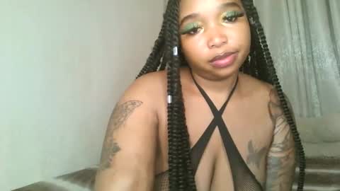 Snapshot of kakey_love chatting on 01-20-25, 03:37 kakey love online show from 01-20-25, 03:37