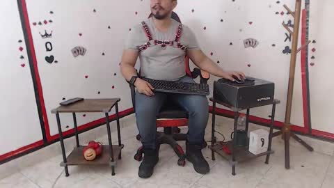 Snapshot of kalethbigdick88 chatting on 10-05-25, 12:09 Kaleth online show from 10-05-25, 12:09