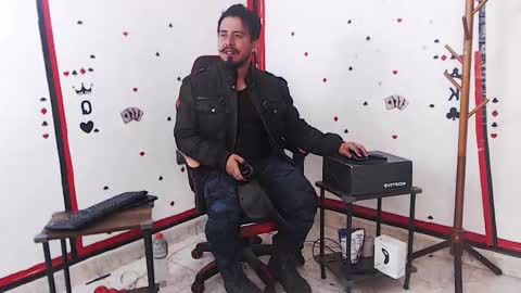 Snapshot of kalethbigdick88 chatting on 10-18-25, 10:05 Kaleth online show from 10-18-25, 10:05