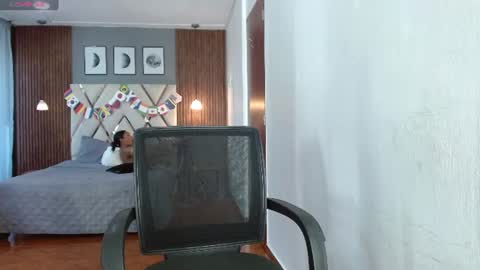 Snapshot of kali_rousse chatting on 07-22-26, 11:57 online show from 07-22-26, 11:57