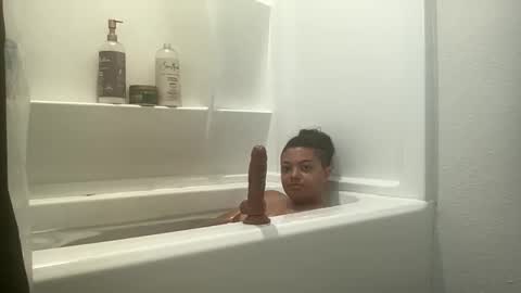 Snapshot of kalinature chatting on 01-16-26, 11:53 kalinature online show from 01-16-26, 11:53