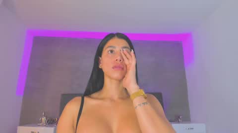 Carolina   online show from 02-27-25, 10:42