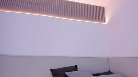 Carolina   online show from 11-22-25, 01:10