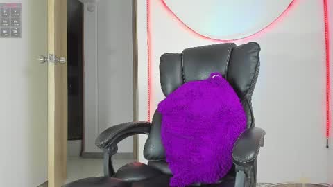 K A L I online show from 06-20-26, 07:55