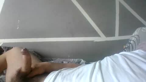 Snapshot of kalleyzmix chatting on 03-21-26, 06:29 kalleyzmix online show from 03-21-26, 06:29