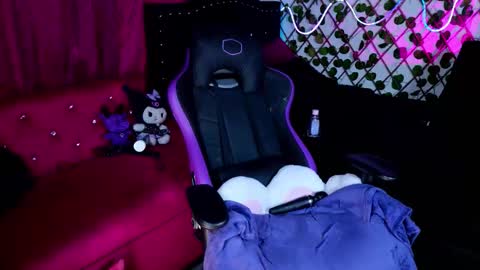 Snapshot of kalypzo_ chatting on 11-28-25, 09:39 Kalypzo online show from 11-28-25, 09:39