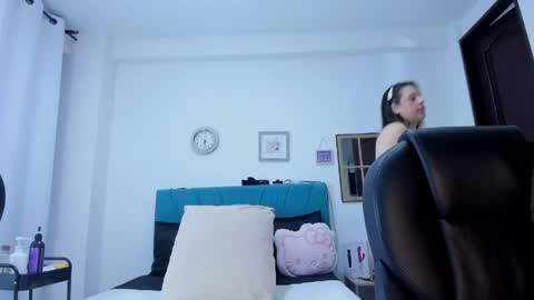 Kamilalopez online show from 05-24-26, 09:20