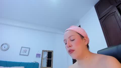Snapshot of kam_lopez chatting on 06-22-26, 09:34 Kamilalopez online show from 06-22-26, 09:34