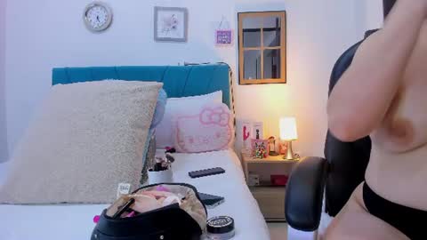 Snapshot of kam_lopez chatting on 06-29-26, 08:42 Kamilalopez online show from 06-29-26, 08:42