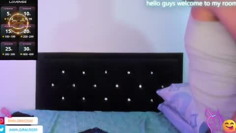 Snapshot of kami_22 chatting on 06-25-26, 08:24 camilo independent model online show from 06-25-26, 08:24