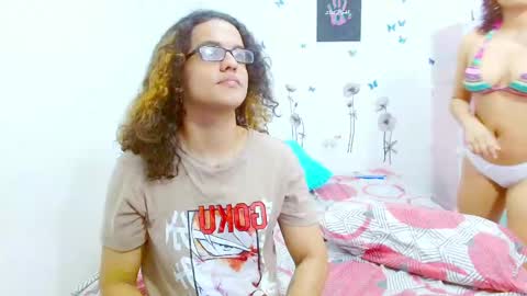 Dante and Carolina independient model online show from 12-15-24, 10:47